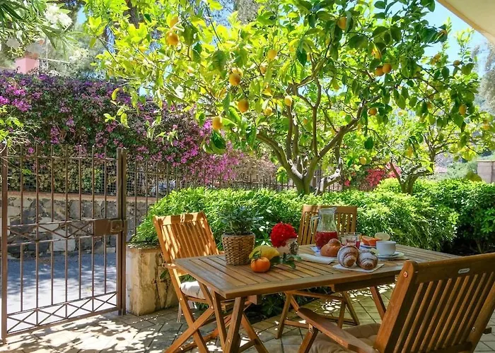 Sara House - Taormina Centro - Free Private Parking